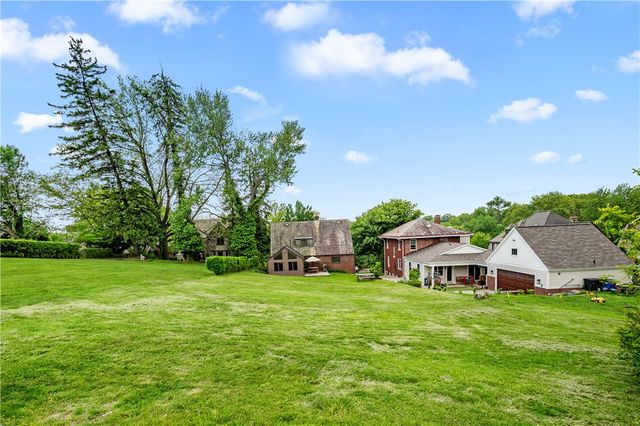 331 Jefferson Drive, Mt Lebanon, PA 15228