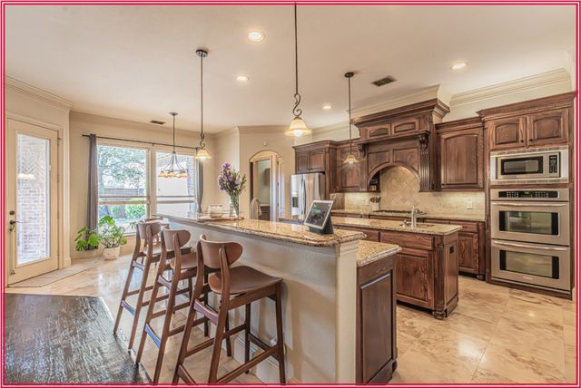 8108 Oak Knoll Drive, North Richland Hills, TX 76182