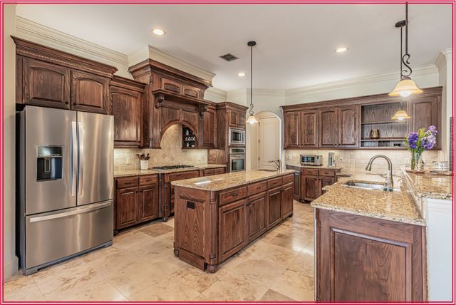 8108 Oak Knoll Drive, North Richland Hills, TX 76182