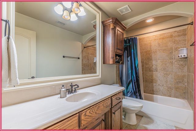 8108 Oak Knoll Drive, North Richland Hills, TX 76182