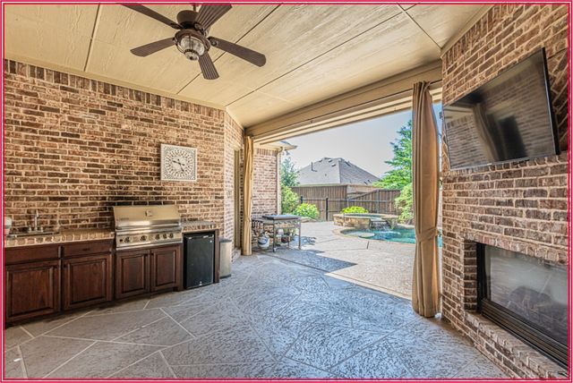 8108 Oak Knoll Drive, North Richland Hills, TX 76182