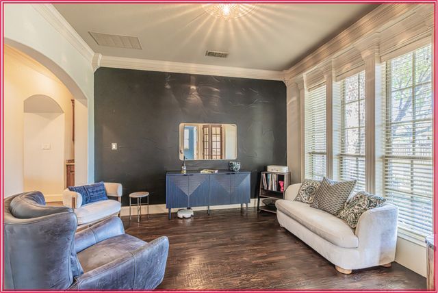 8108 Oak Knoll Drive, North Richland Hills, TX 76182