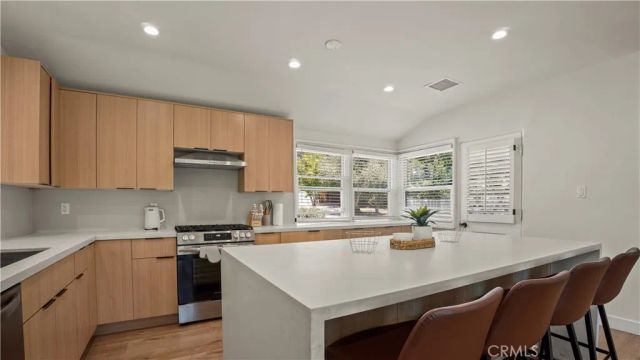 4711 Tyrone, Sherman Oaks, CA 91423