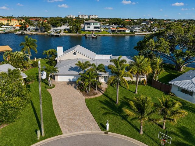 1276 37TH AVENUE NE, St Petersburg, FL 33704