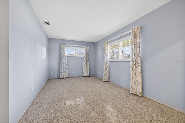 1276 37TH AVENUE NE, St Petersburg, FL 33704