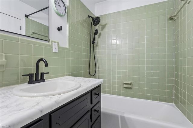 4744 Sunray AVE, Chesapeake, VA 23321