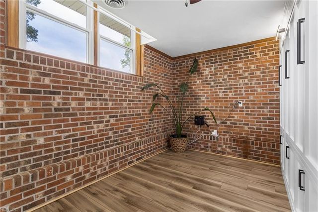 4744 Sunray AVE, Chesapeake, VA 23321