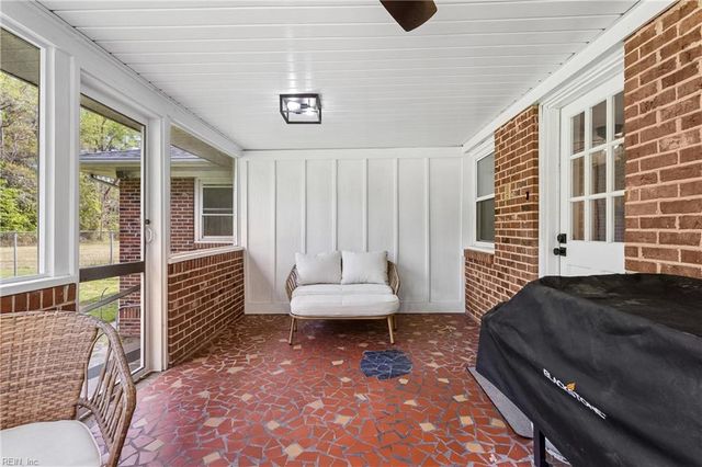 4744 Sunray AVE, Chesapeake, VA 23321