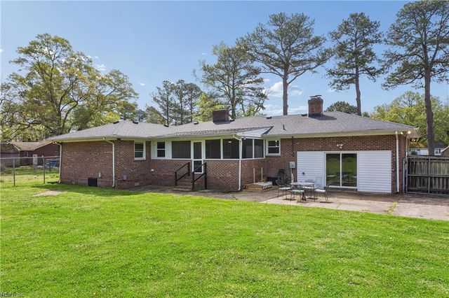 4744 Sunray AVE, Chesapeake, VA 23321