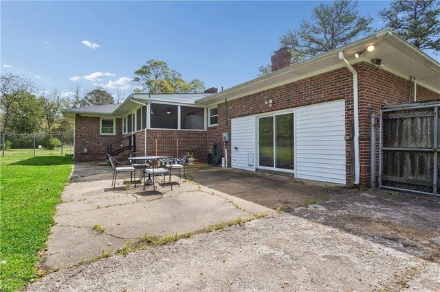 4744 Sunray AVE, Chesapeake, VA 23321