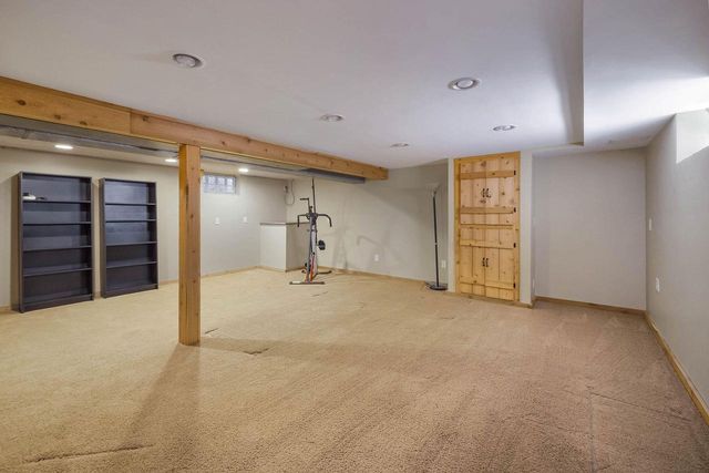 3671 E Whittaker AVENUE, Cudahy, WI 53110