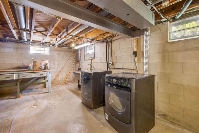 3671 E Whittaker AVENUE, Cudahy, WI 53110