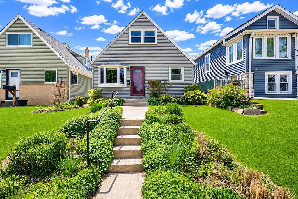 3671 E Whittaker AVENUE, Cudahy, WI 53110