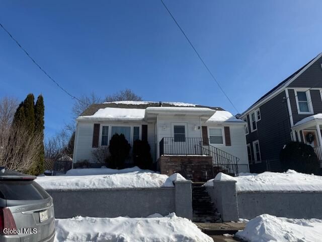 35 Excelsior Avenue, Troy, NY 12180