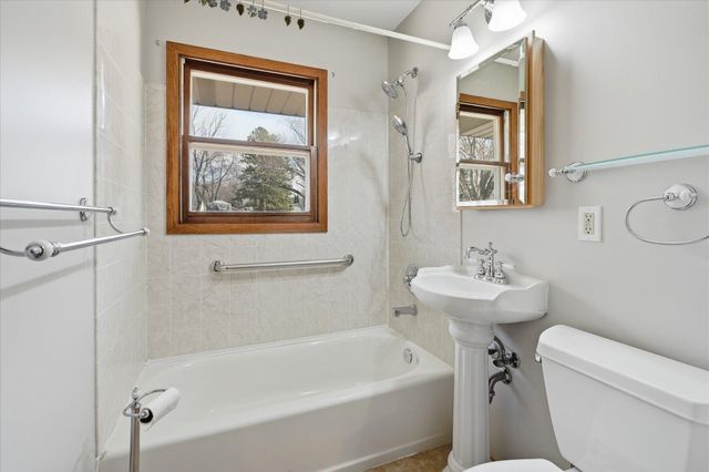 3417 Regent Avenue N, Crystal, MN 55422