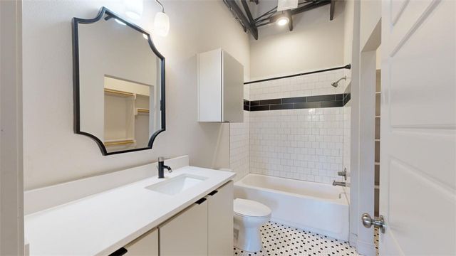 305 West 27th Street 333, Bryan, TX 77803