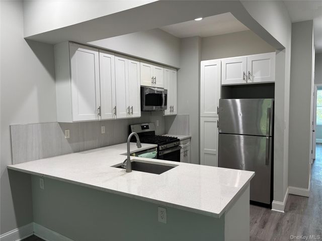 19314 S Jamaica Avenue 3rd floor, Hollis, NY 11423