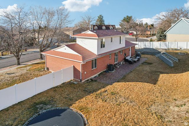 12161 S SPRING RIDGE CIR, Sandy, UT 84094