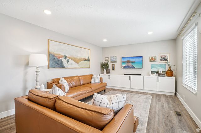 12161 S SPRING RIDGE CIR, Sandy, UT 84094