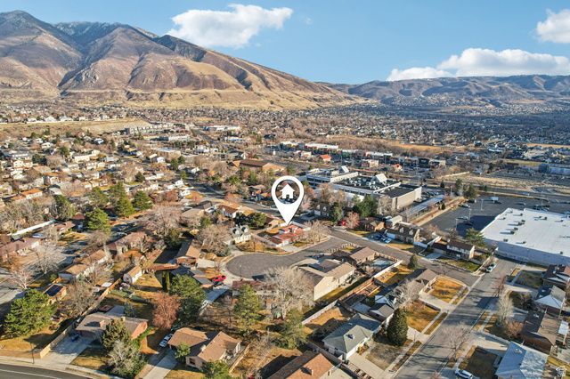12161 S SPRING RIDGE CIR, Sandy, UT 84094