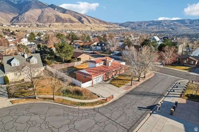 12161 S SPRING RIDGE CIR, Sandy, UT 84094