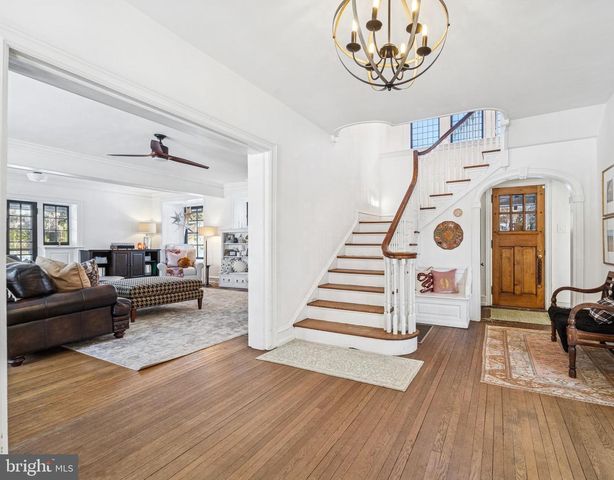 1221 CHURCH RD, Wyncote, PA 19095