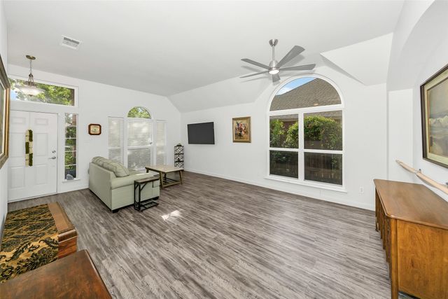 10110 Andre Drive, Irving, TX 75063
