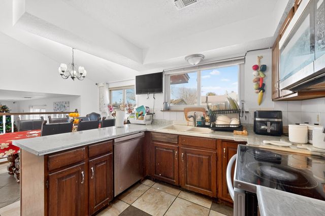 7301 Christy Avenue NE, Albuquerque, NM 87109