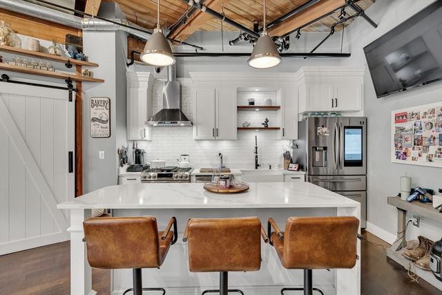 43 Charlton B-108, Everett, MA 02149