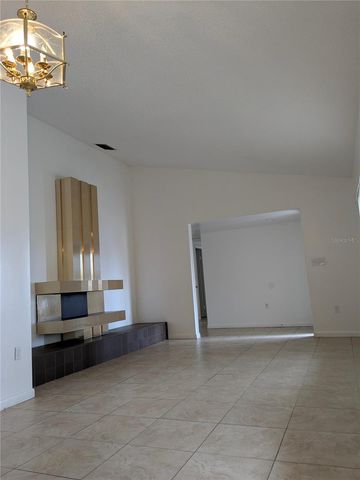 8304 N GOMEZ AVENUE N, Tampa, FL 33614