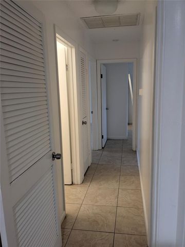 8304 N GOMEZ AVENUE N, Tampa, FL 33614