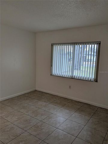 8304 N GOMEZ AVENUE N, Tampa, FL 33614