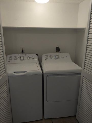 8304 N GOMEZ AVENUE N, Tampa, FL 33614