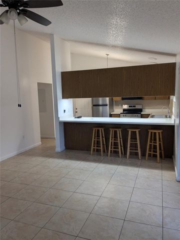 8304 N GOMEZ AVENUE N, Tampa, FL 33614