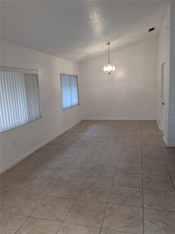 8304 N GOMEZ AVENUE N, Tampa, FL 33614