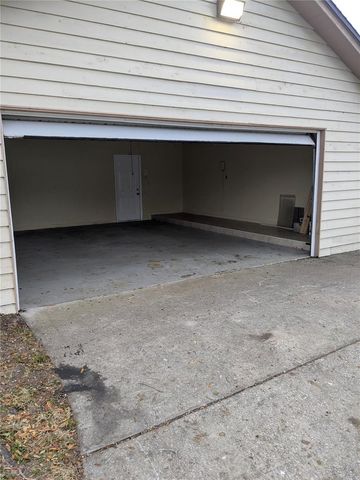 8304 N GOMEZ AVENUE N, Tampa, FL 33614