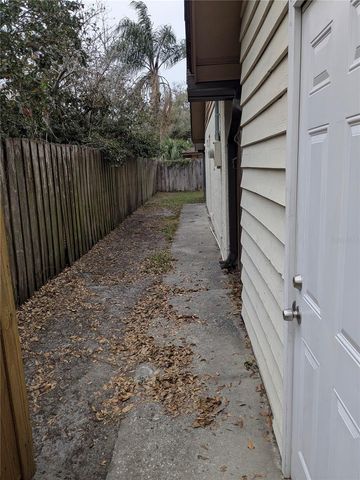 8304 N GOMEZ AVENUE N, Tampa, FL 33614