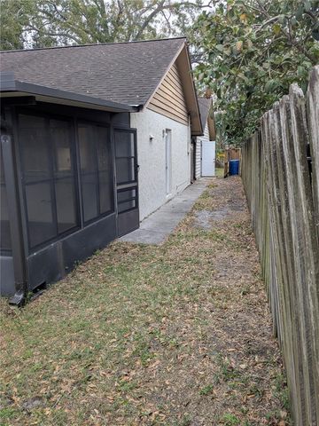 8304 N GOMEZ AVENUE N, Tampa, FL 33614