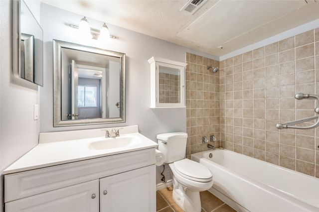 2240 Tarpley Road 32, Carrollton, TX 75006