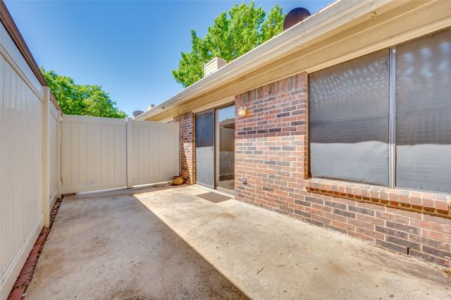 2240 Tarpley Road 32, Carrollton, TX 75006