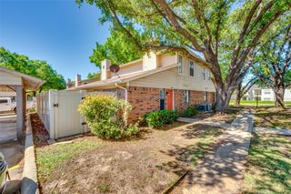 2240 Tarpley Road 32, Carrollton, TX 75006