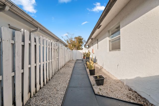 818 NE 14th Place 2, Fort Lauderdale, FL 33304