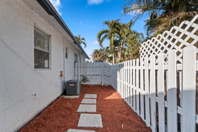 818 NE 14th Place 2, Fort Lauderdale, FL 33304