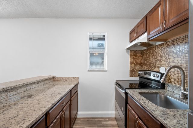 818 NE 14th Place 2, Fort Lauderdale, FL 33304