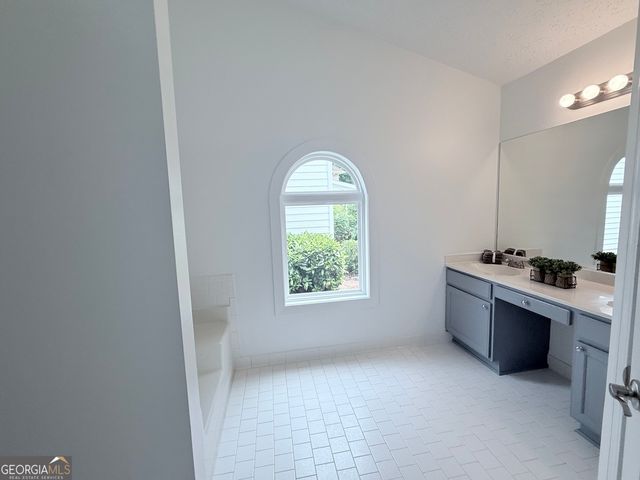 3095 Haverhill Rowe, Lawrenceville, GA 30044