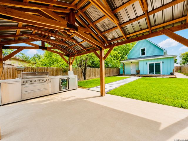 623 Saint Charles, San Antonio, TX 78202