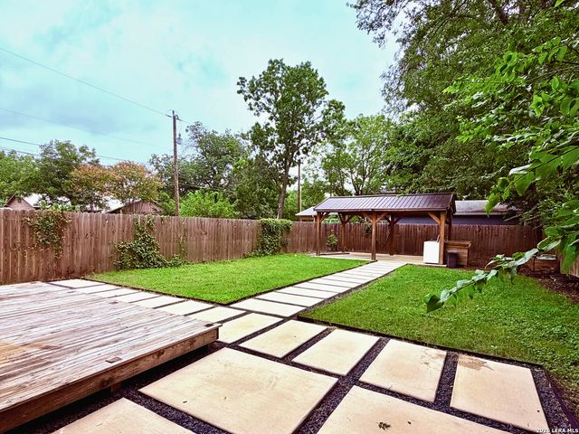 623 Saint Charles, San Antonio, TX 78202