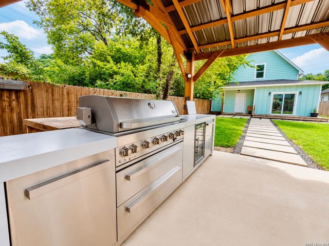 623 Saint Charles, San Antonio, TX 78202
