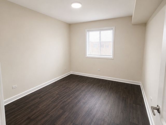 228 E Rimini Court 2B, Palatine, IL 60067