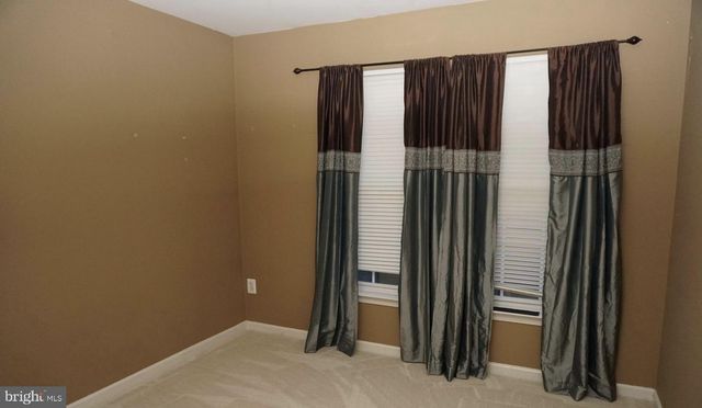 1469 FAWN HOLLOW LN, Woodbridge, VA 22191